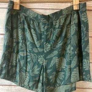 3X Sonoma full elastic waistband shorts. New with tags. Green leaves. Pl…